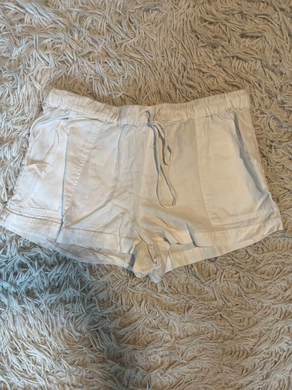 Sady & Lu tencel white pull on shorts small